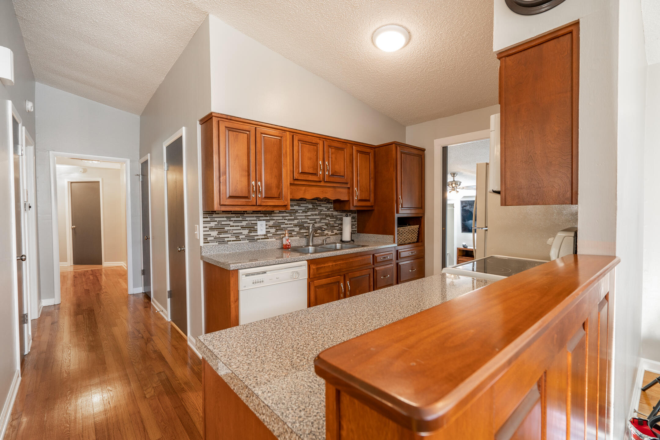 532 Frawley Road East Ridge, TN 37412 - Photo 9 of 31 Kitchen