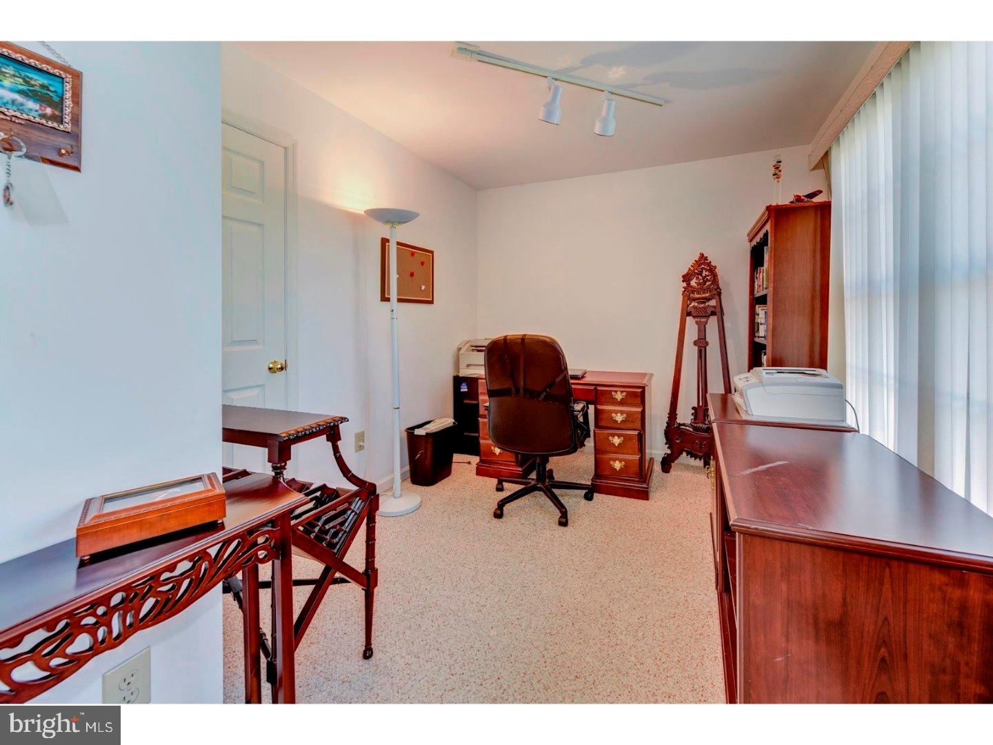7 Abington Road Mount Laurel, NJ 08054 - Photo 4 of 25