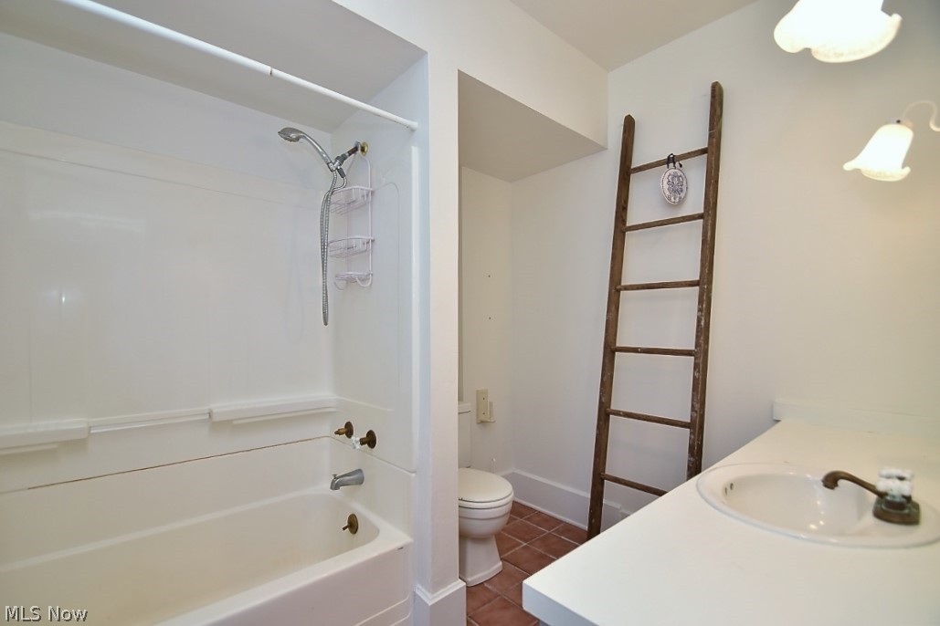 9815 Ravenna Road Chardon, OH 44024 - Photo 11 of 25 Master Bathroom
