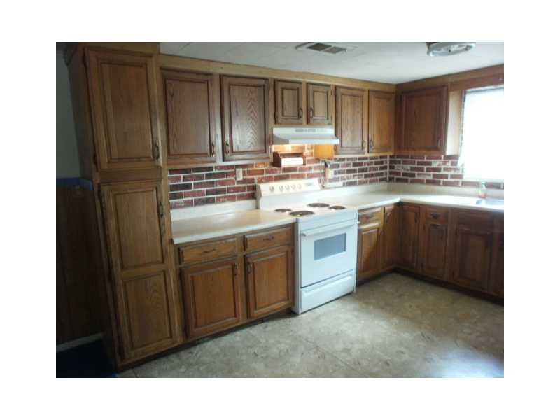 198 Mahle Road Clarksville, PA 15322 - Photo 6 of 22 Kitchen.