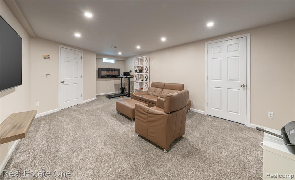1271 Arms Court Rochester Hills, MI 48307 - Photo 33 of 71