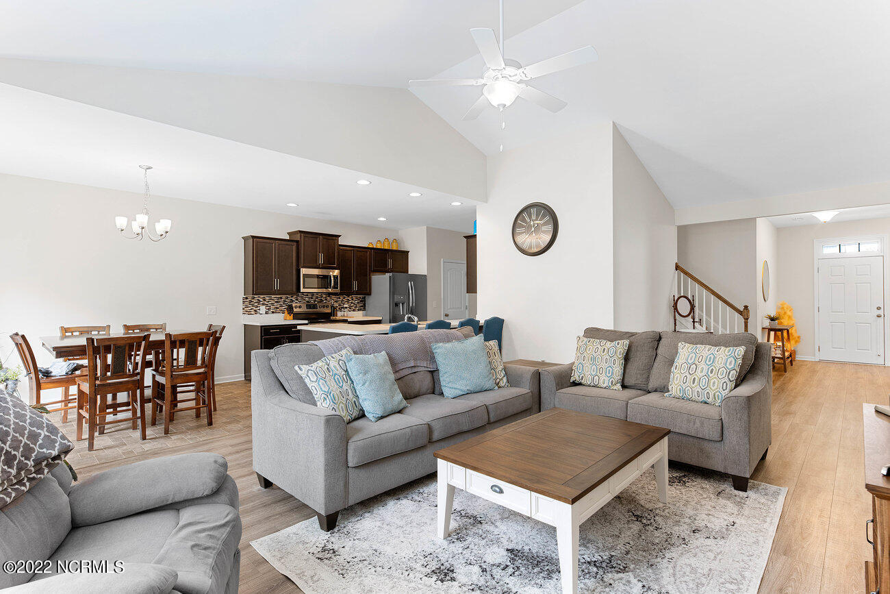 445 Lehigh Road Wilmington, NC 28412 - Photo 8 of 27 008_445_lehigh-8