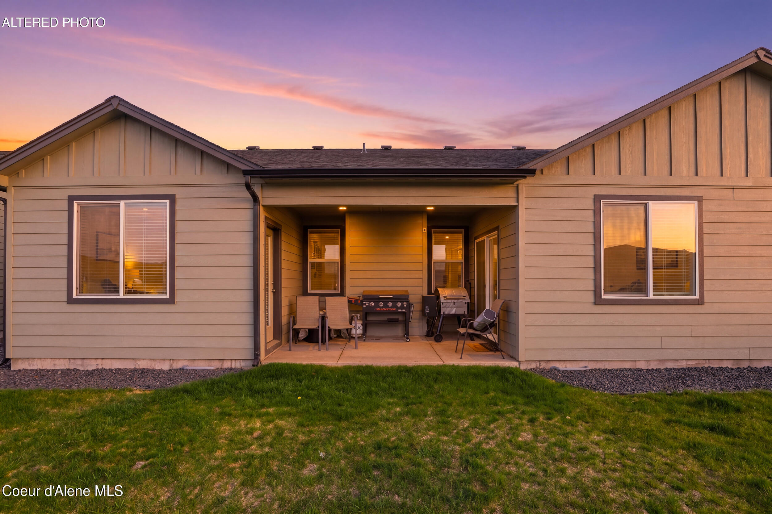 6103 West Ballentree Lane Rathdrum, ID 83858 - Photo 32 of 37 32_img_1543_twilight_15526020