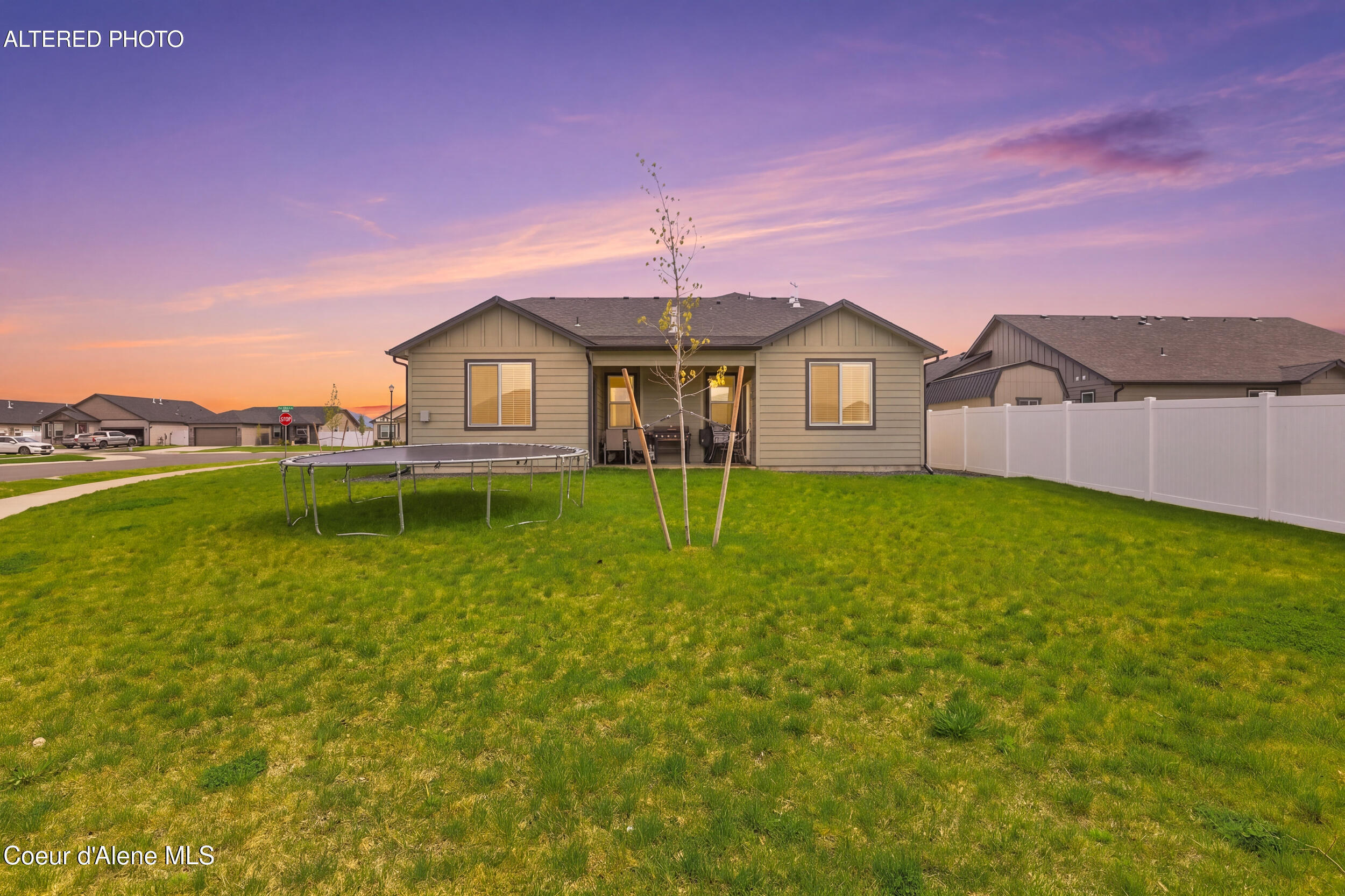 6103 West Ballentree Lane Rathdrum, ID 83858 - Photo 34 of 37 34_img_1549_twilight_288315d4