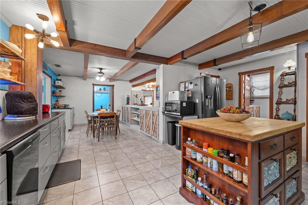 116 Ridgeway Road Thomasville, NC 27360 - Photo 18 of 47