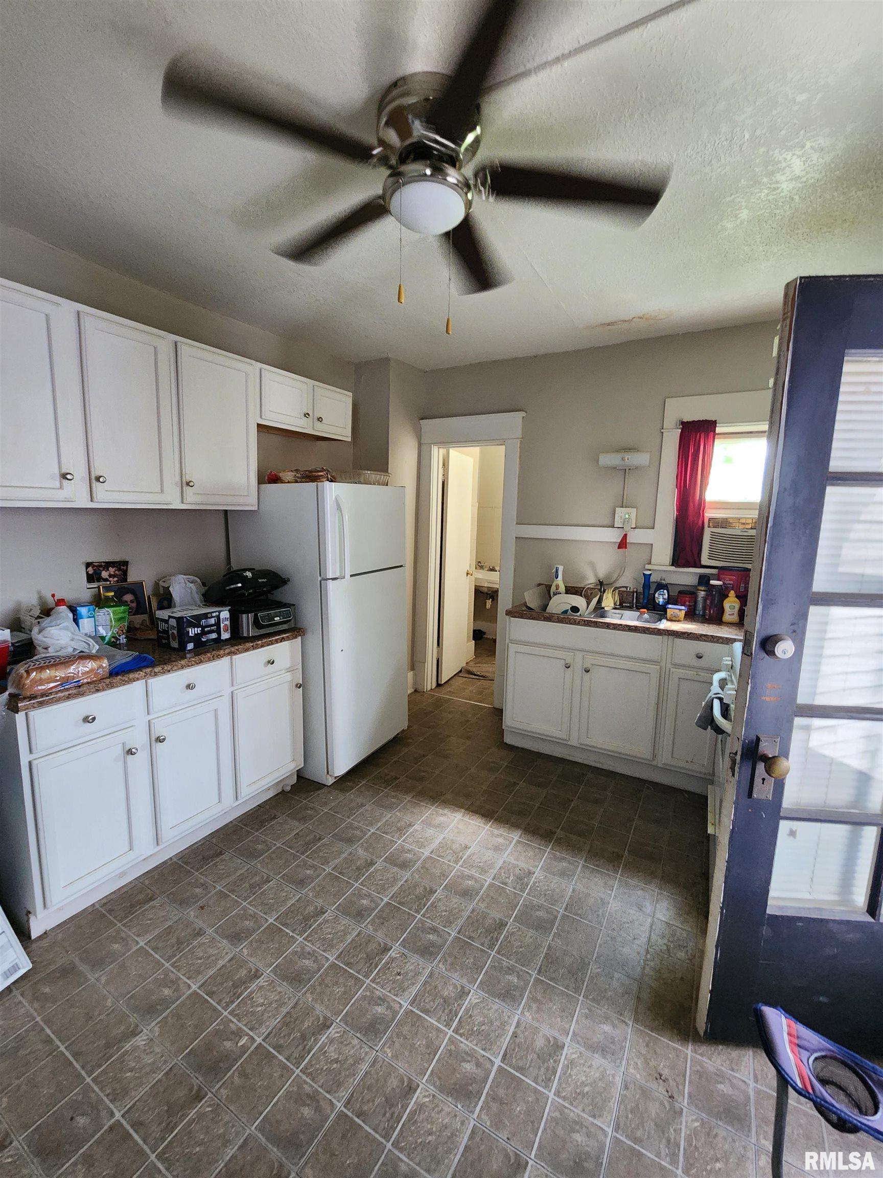 1811 27th Street Rock Island, IL 61201 - Photo 11 of 21