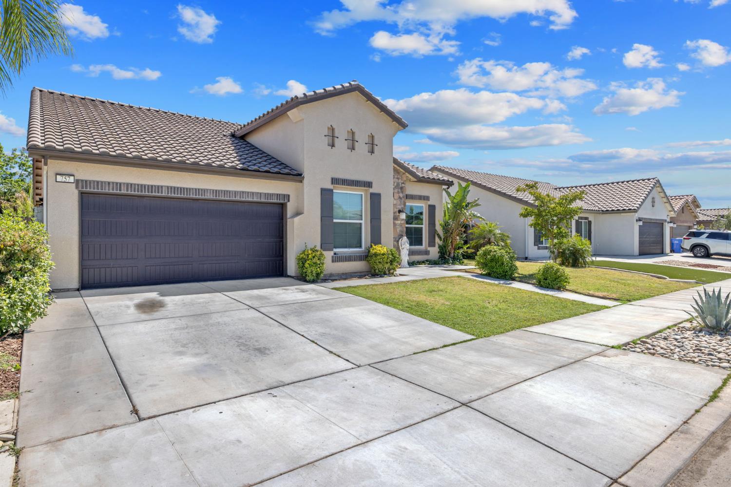 757 Strada Street Lemoore, CA 93245 - Photo 3 of 63