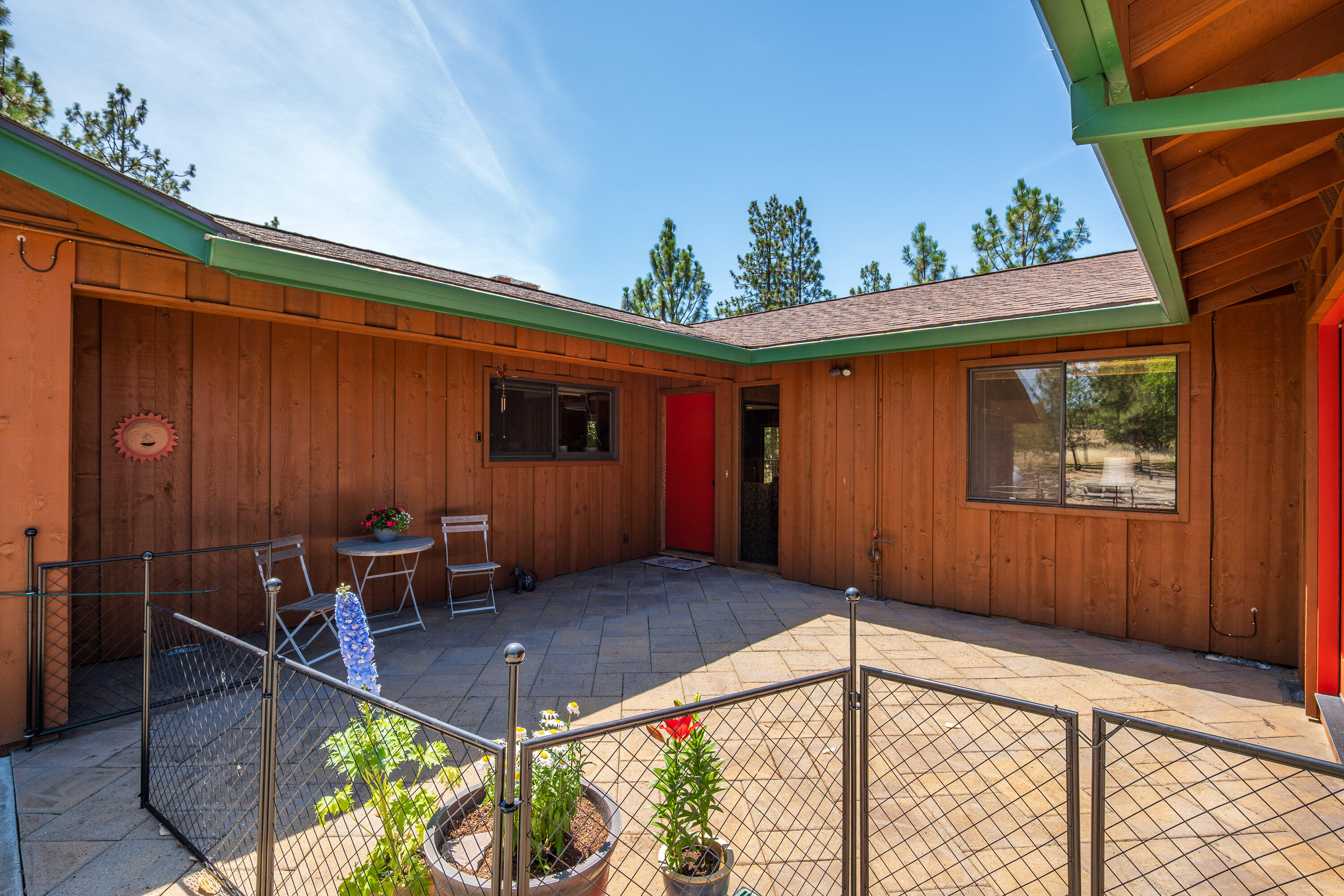 1159 Stevens Road Eagle Point, OR 97524 - Photo 4 of 59 1159StevensRd-004