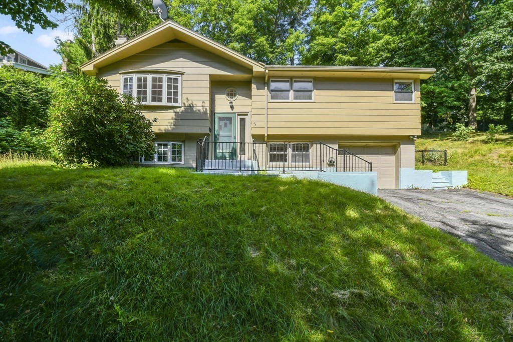 43 Whitman Road Worcester, MA 01609 - Photo 1 of 35 Gallery Image 1