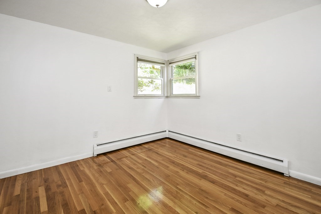 43 Whitman Road Worcester, MA 01609 - Photo 17 of 35 Gallery Image 17