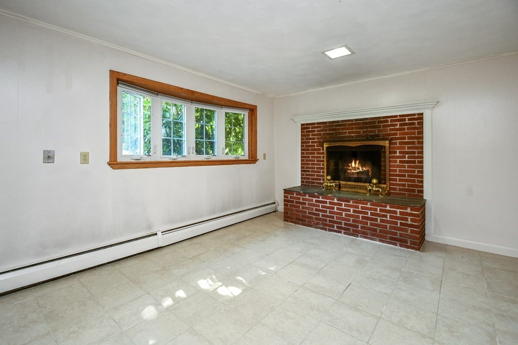 43 Whitman Road Worcester, MA 01609 - Photo 25 of 35 Gallery Image 25