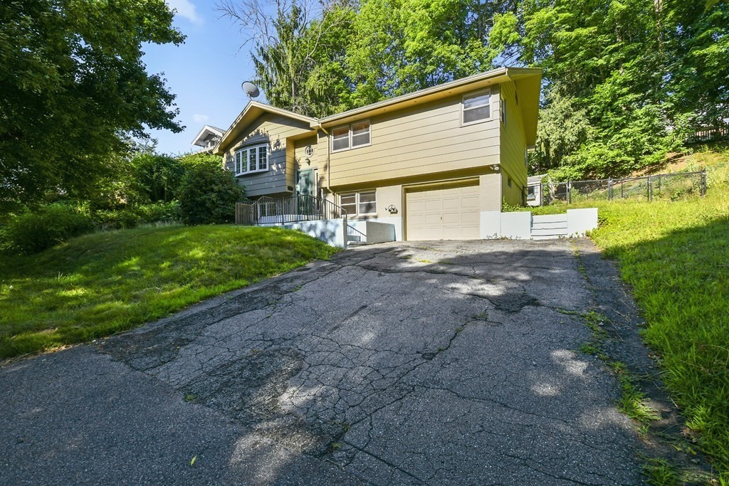 43 Whitman Road Worcester, MA 01609 - Photo 31 of 35 Gallery Image 31