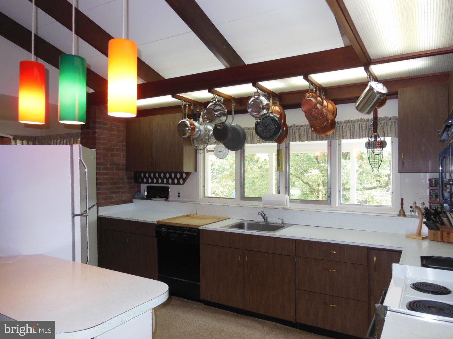 2895 Tower Road Huntingdon Valley, PA 19006 - Photo 5 of 23 Gallery Image 5
