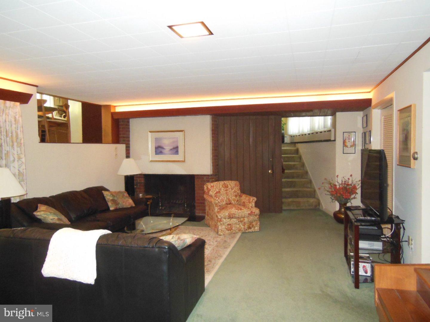 2895 Tower Road Huntingdon Valley, PA 19006 - Photo 9 of 23 Gallery Image 9