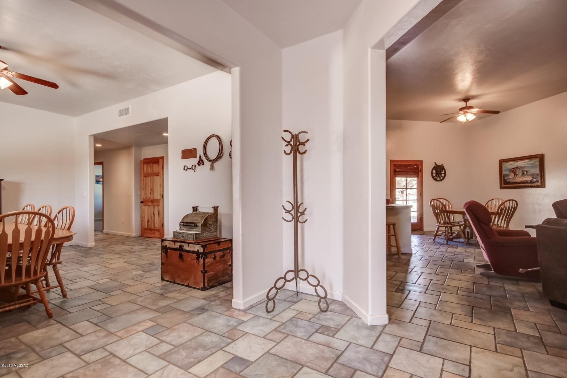 1950 West Lemonwood Road Tucson, AZ 85755 - Photo 9 of 48 Gallery Image 9