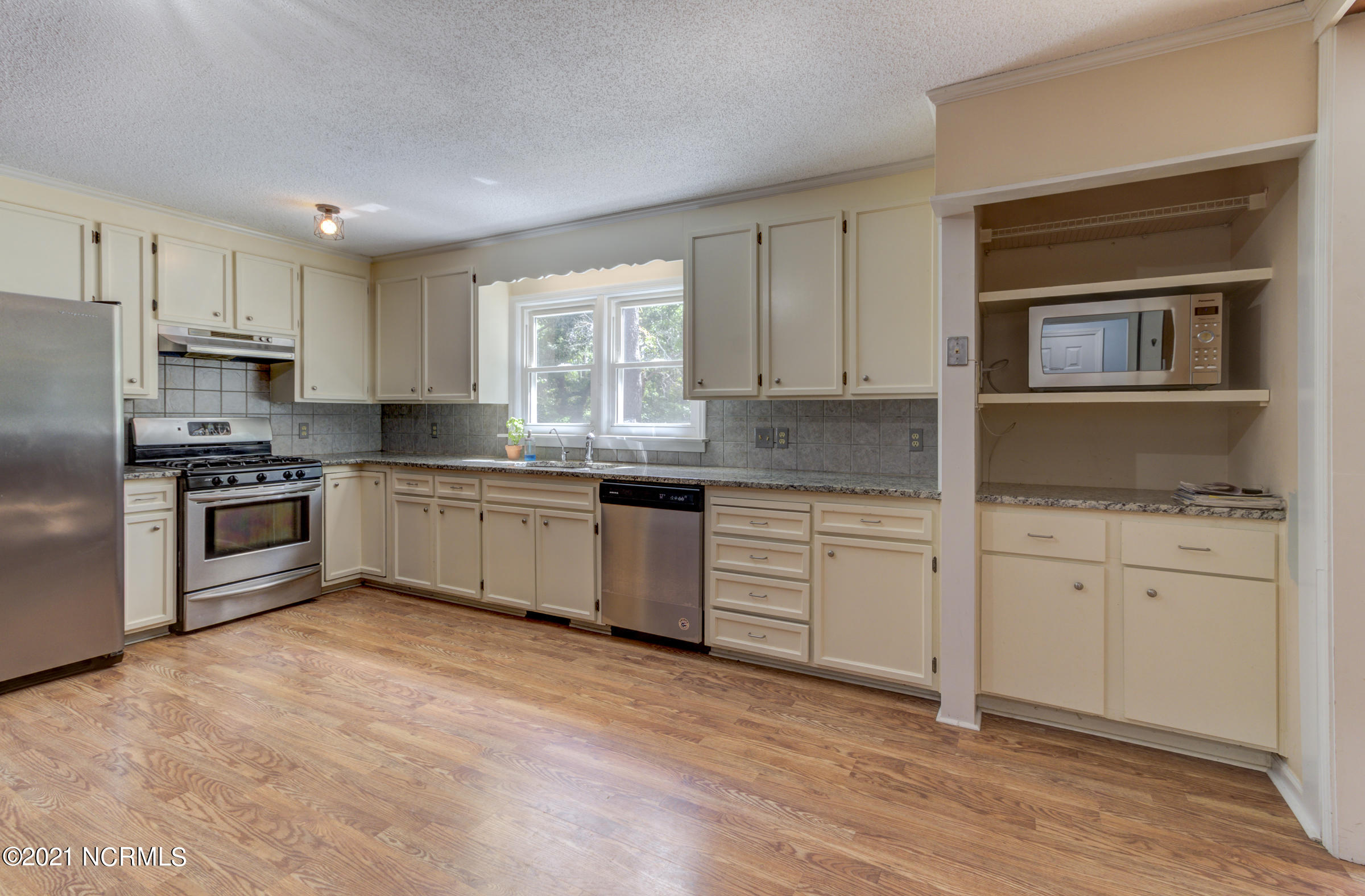 5466 Eastwind Road Wilmington, NC 28403 - Photo 20 of 58 IMG_3887_8_9