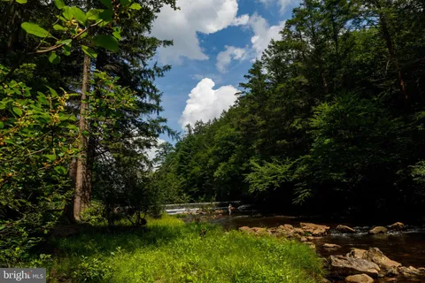 $925,000 | 614 Graystones Jeras Road, White Haven, PA 18661