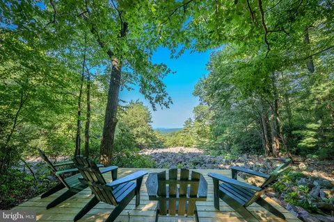 $925,000 | 614 Graystones Jeras Road, White Haven, PA 18661