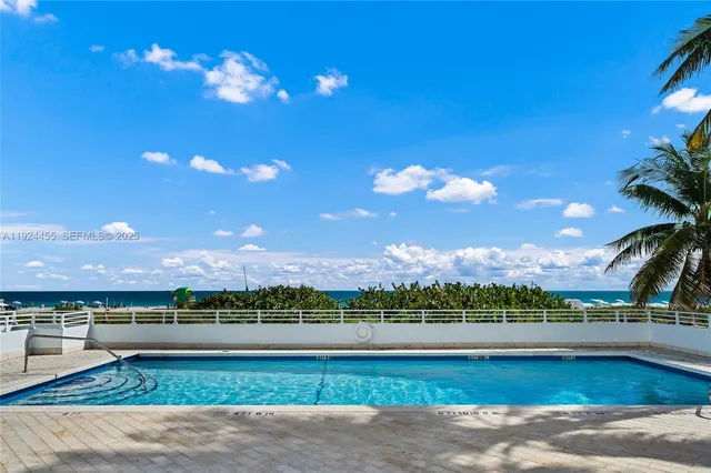 $1,199,000 | South of Fifth, Miami Beach, FL 33139