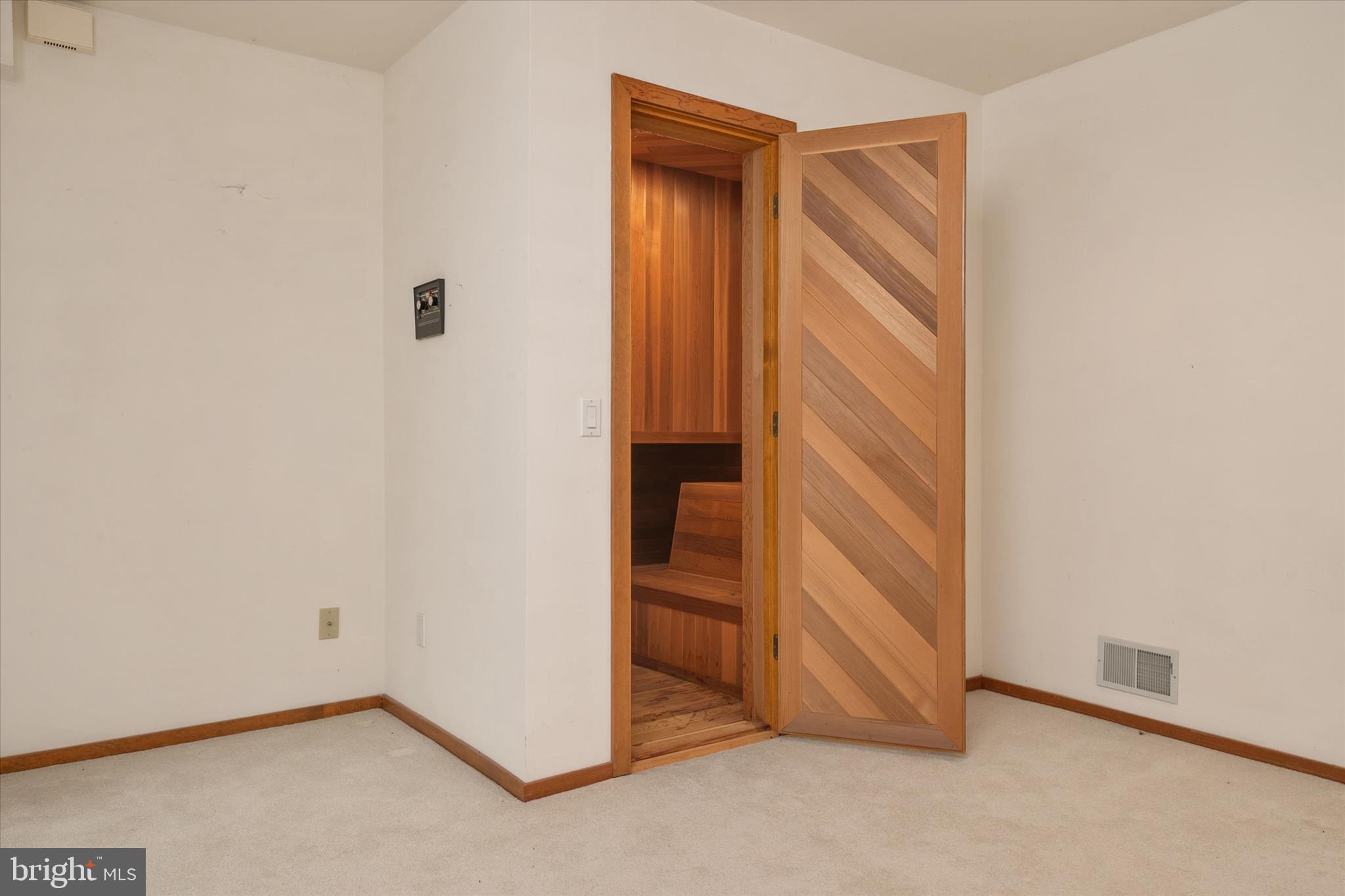 377 Broadview Lane Annapolis, MD 21401 - Photo 39 of 59