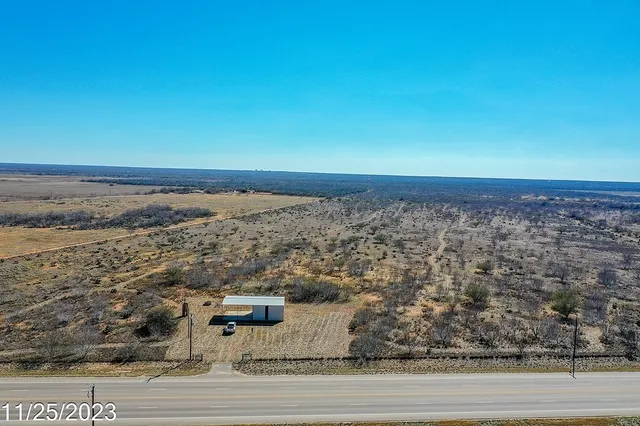 $197,770 | 3-000 Us Highway, Dilley, TX 78017
