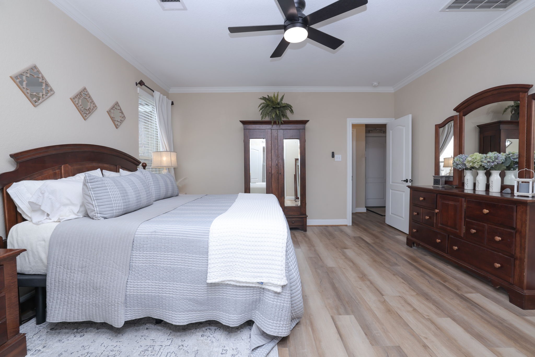 5922 Glen Lief Court Spring, TX 77379 - Photo 21 of 41 a bedroom with a bed and window