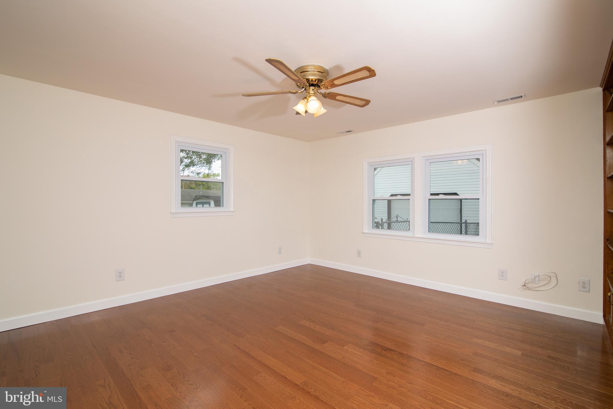603 Cornwall Road Sewell, NJ 08080 - Photo 13 of 34 Family Room