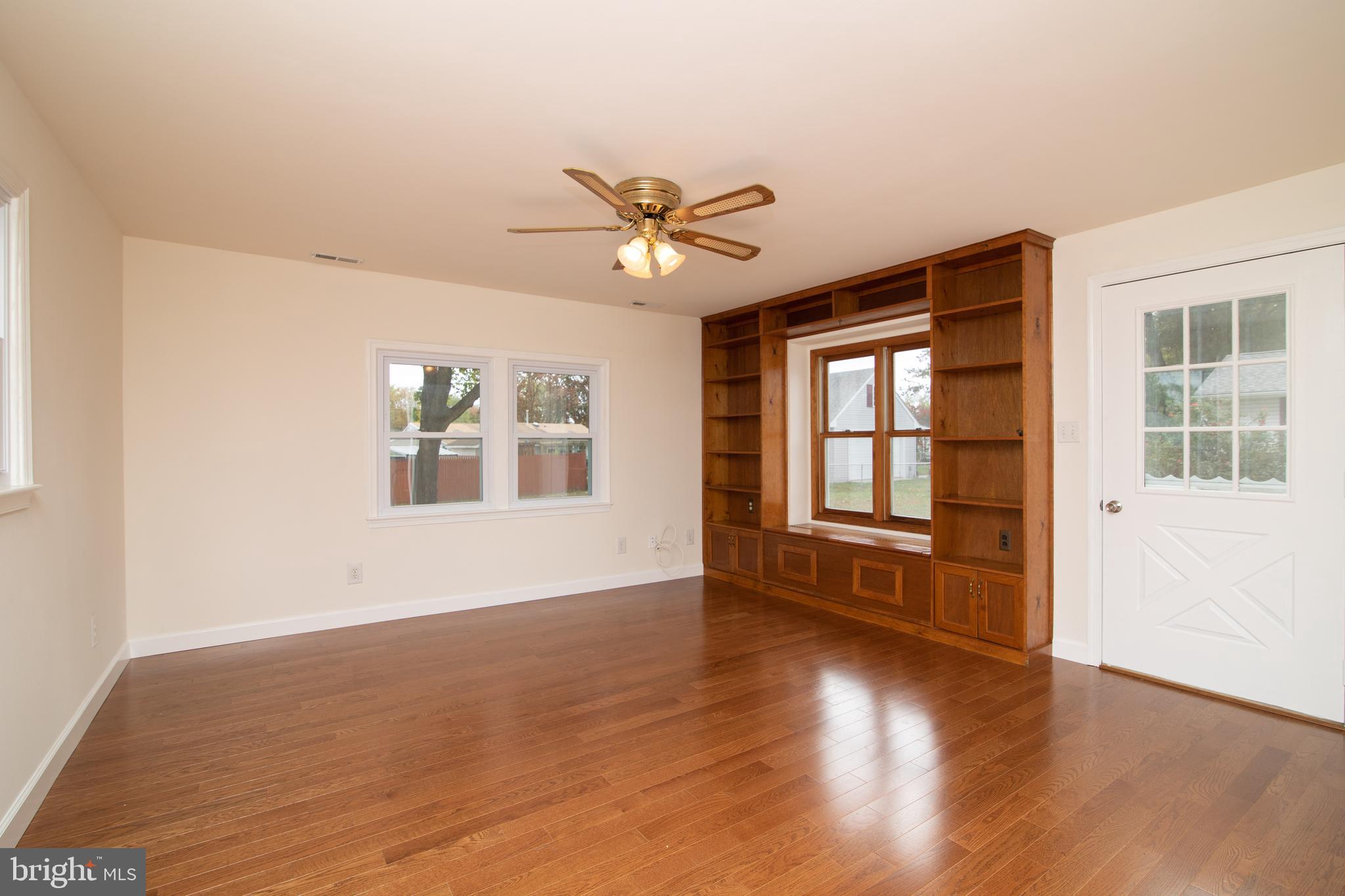 603 Cornwall Road Sewell, NJ 08080 - Photo 16 of 34 Family Room