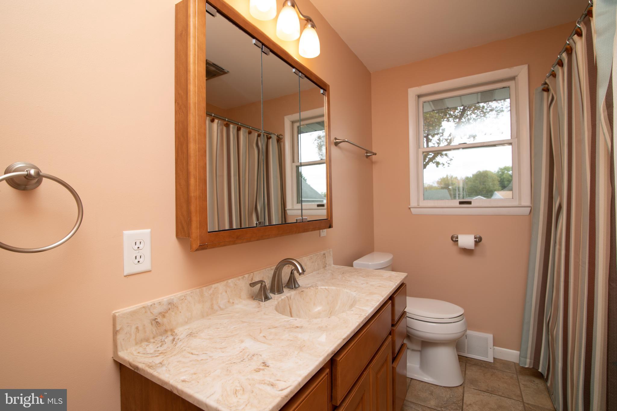 603 Cornwall Road Sewell, NJ 08080 - Photo 22 of 34 Bathroom