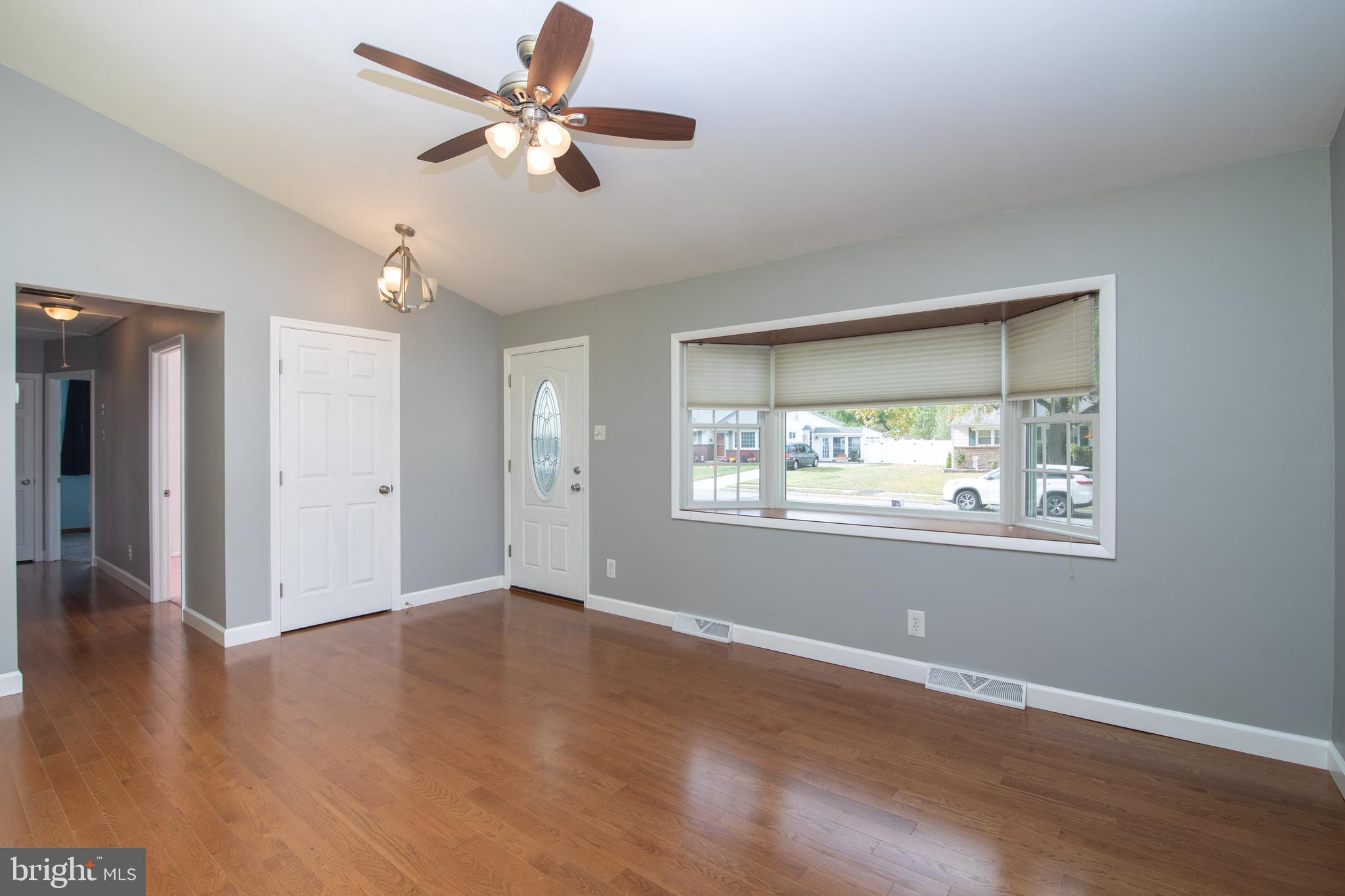 603 Cornwall Road Sewell, NJ 08080 - Photo 5 of 34 Front Living Room