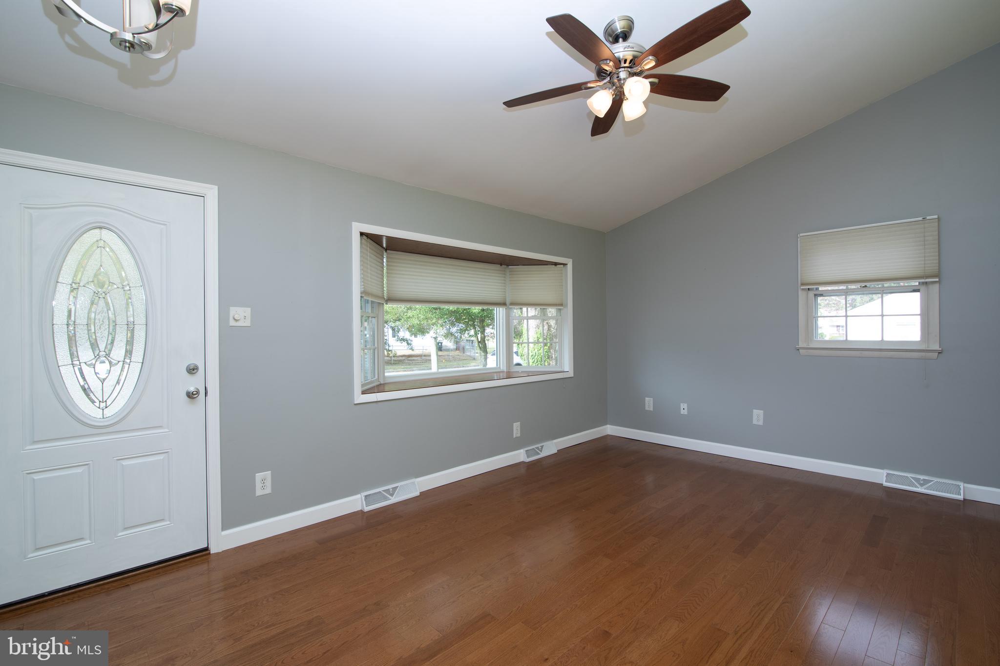 603 Cornwall Road Sewell, NJ 08080 - Photo 6 of 34 Front Living Room