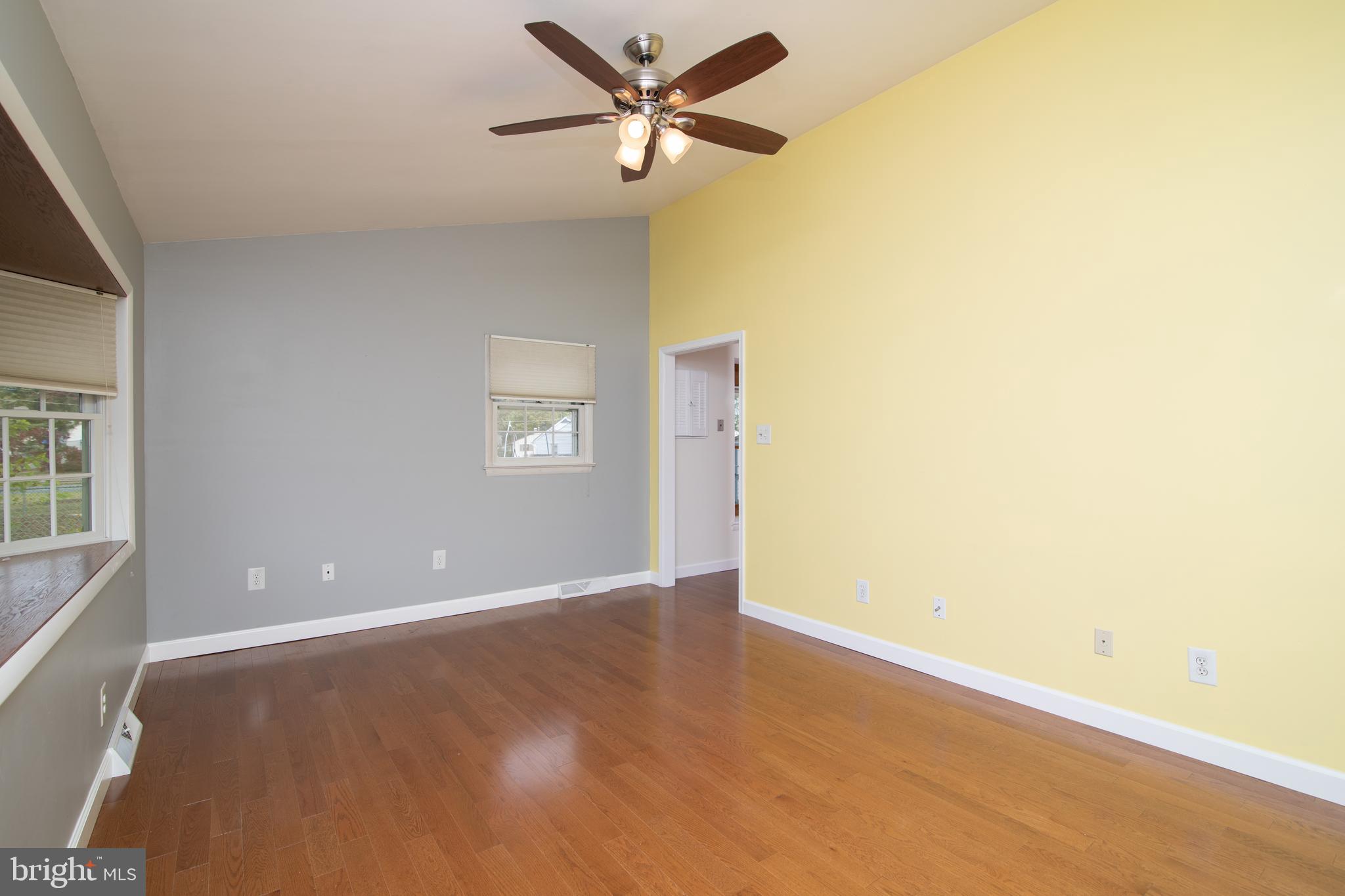 603 Cornwall Road Sewell, NJ 08080 - Photo 7 of 34 Front Living Room