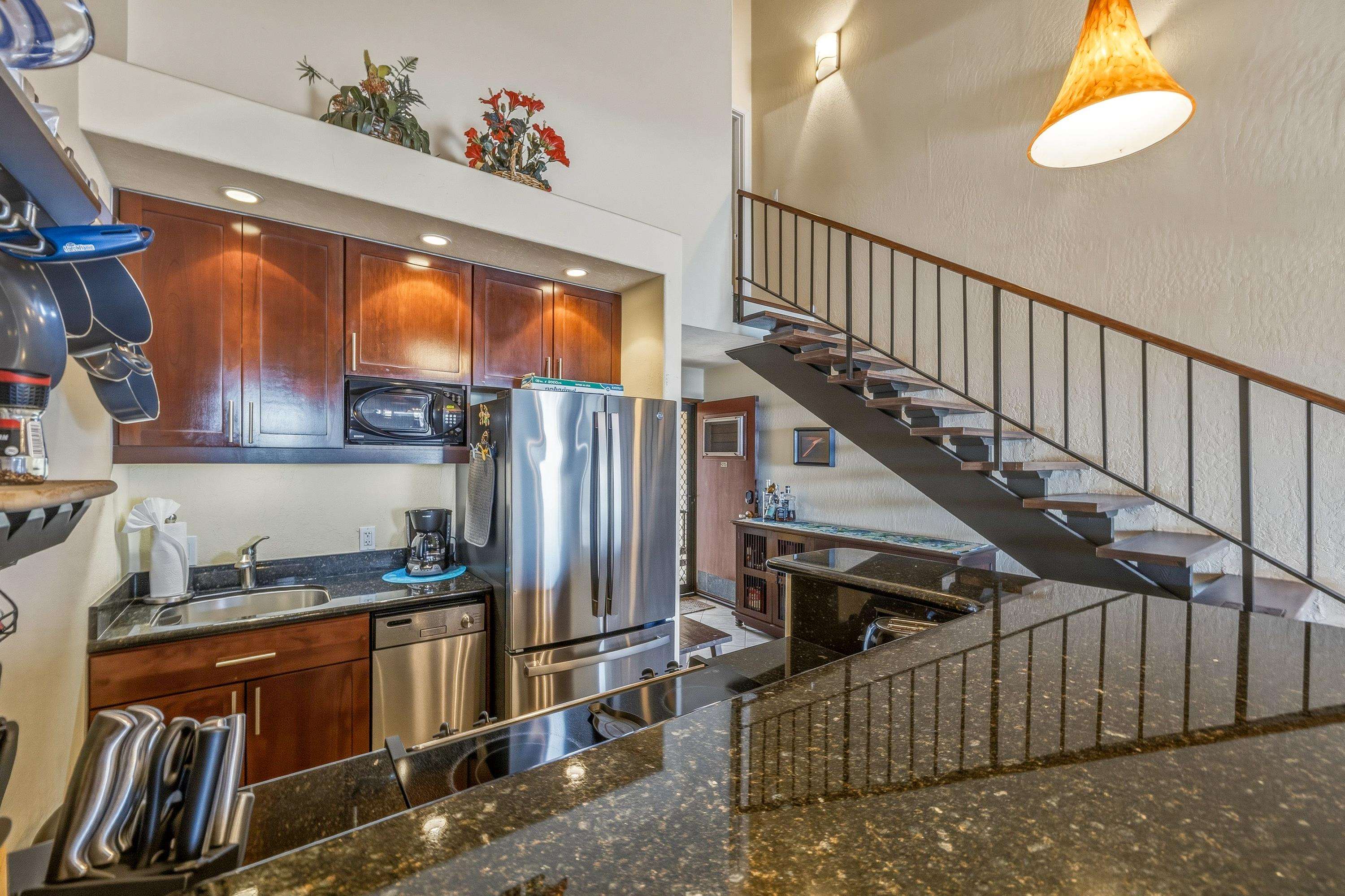 3741 Lower Honoapiilani Road, Unit 313 Lahaina, HI 96761 - Photo 7 of 38 Gallery Image 7