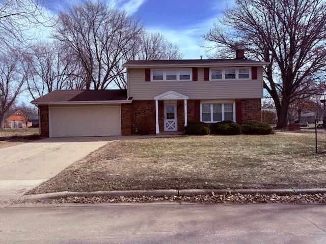 311 Meredith Road Albert Lea, MN 56007 - Photo 1 of 22