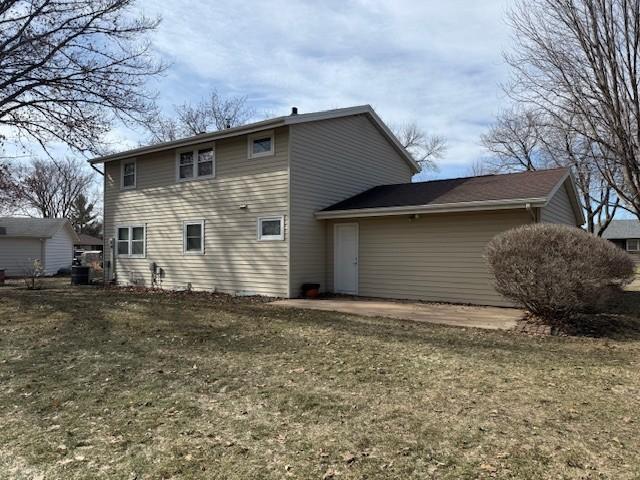 311 Meredith Road Albert Lea, MN 56007 - Photo 2 of 22