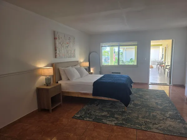 $2,150 | 911 North Federal Highway, Unit 205, Lake Worth Beach, FL 33460