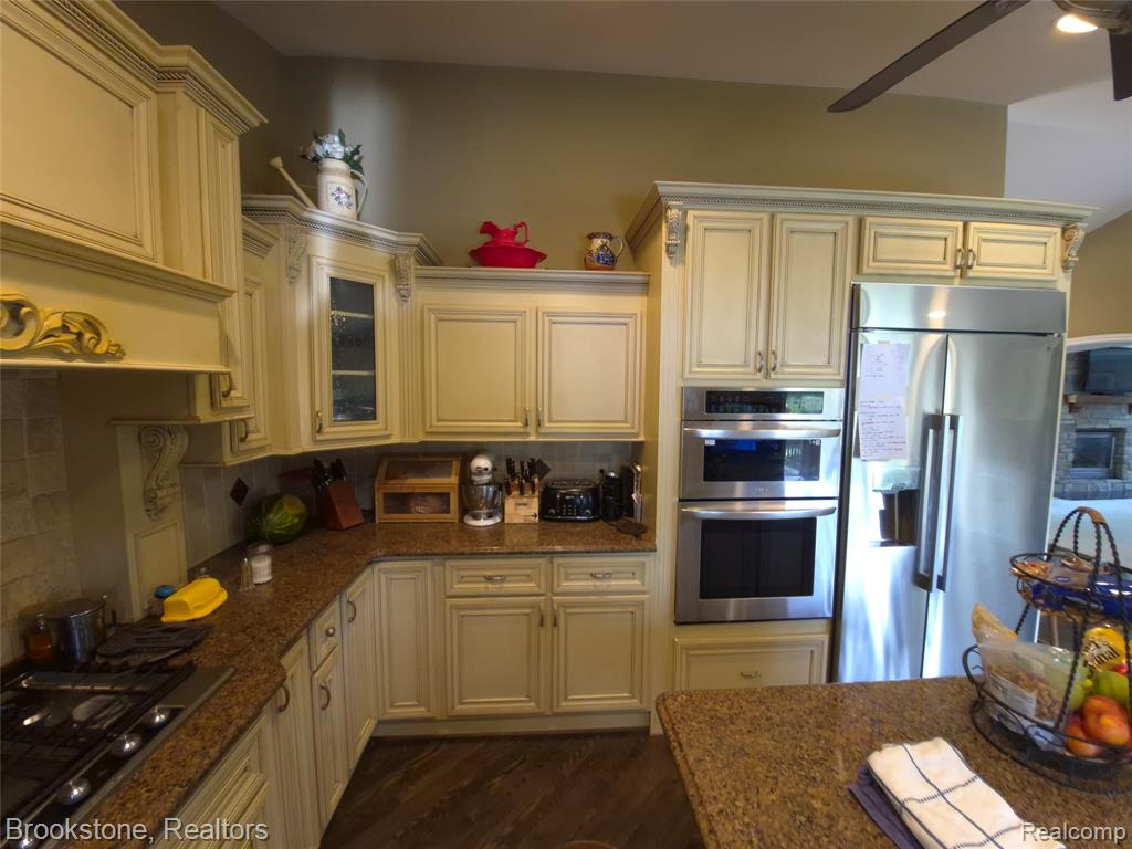 5910 Spring Valley Lane Dryden, MI 48428 - Photo 18 of 87