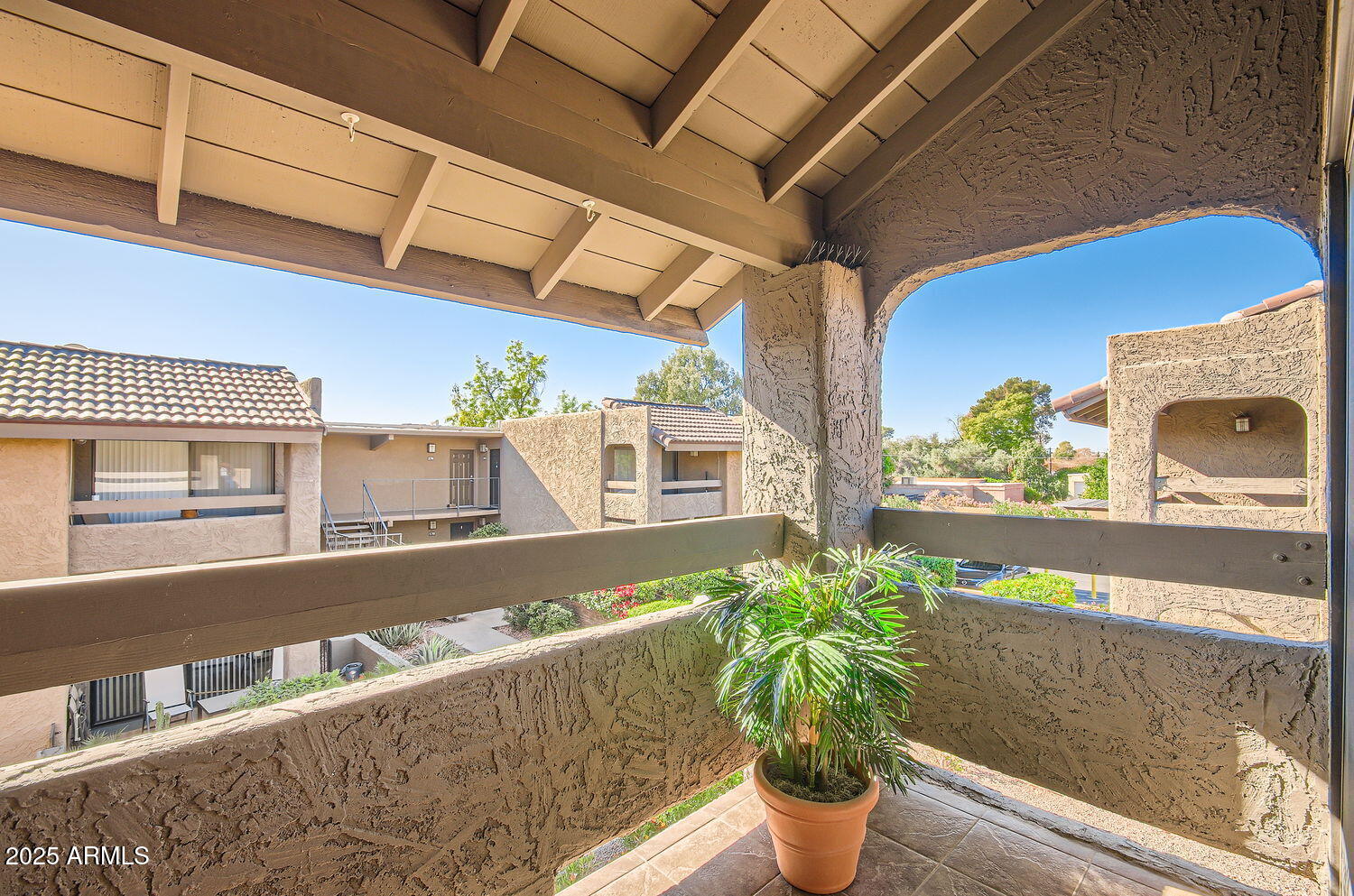 3825 East Camelback Road, Unit 289 Phoenix, AZ 85018 - Photo 16 of 20 3825 E. Camelback Rd. #189 - Web Quality