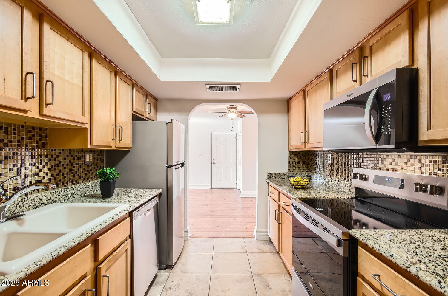 3825 East Camelback Road, Unit 289 Phoenix, AZ 85018 - Photo 9 of 20 3825 E. Camelback Rd. #189 - Web Quality