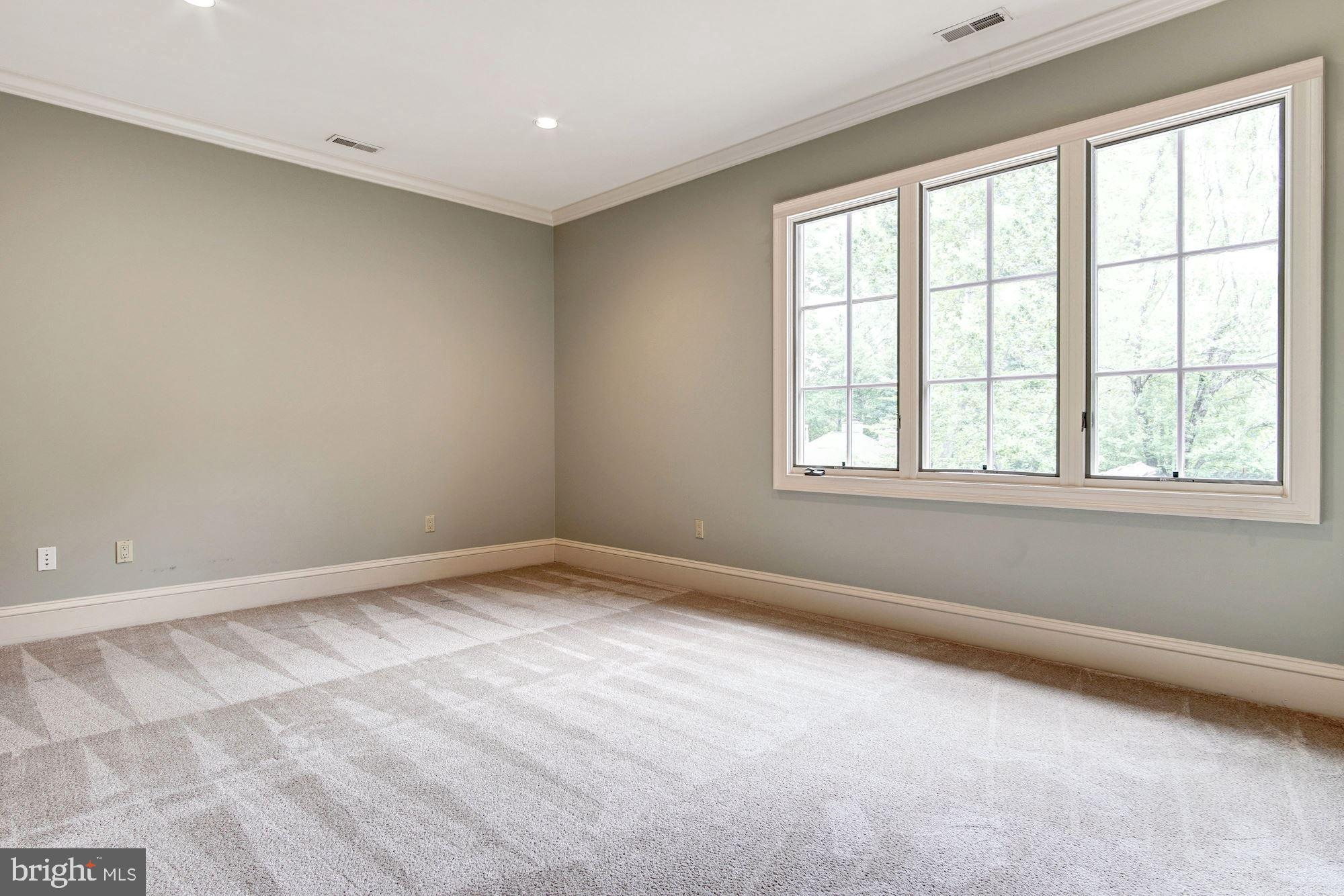 8715 Burdette Road Bethesda, MD 20817 - Photo 35 of 48 Bedroom 4