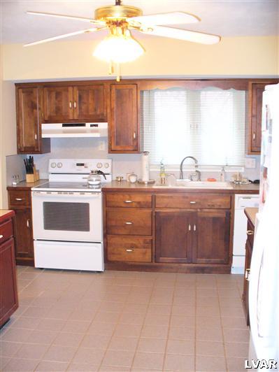 2929 Shakespeare Road Bethlehem, PA 18017 - Photo 5 of 22 Gallery Image 5