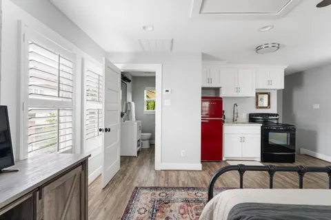$875,000 | 3206 Morrison Street, Houston, TX 77009