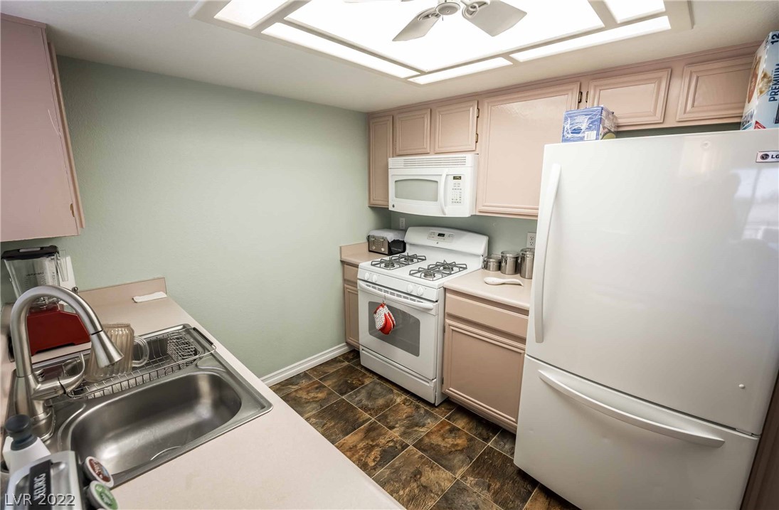8070 West Russell Road, Unit 2049 Las Vegas, NV 89113 - Photo 26 of 45 Gallery Image 26