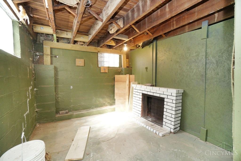 1021 Neeb Road Cincinnati, OH 45233 - Photo 20 of 26