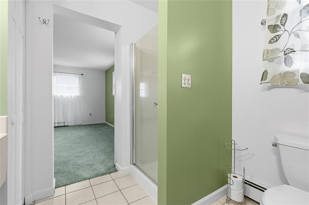 2034 Ewings Mill Road Coraopolis, PA 15108 - Photo 25 of 48 a bathroom with a granite countertop window
