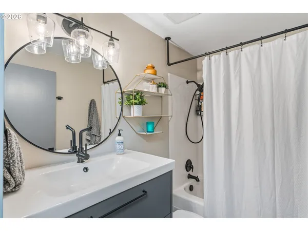 $399,000 | 2490 Ermine Street Southeast, Albany, OR 97322