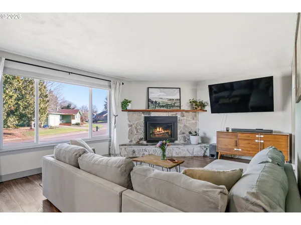 $399,000 | 2490 Ermine Street Southeast, Albany, OR 97322
