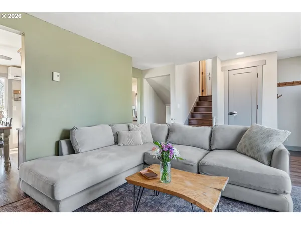 $399,000 | 2490 Ermine Street Southeast, Albany, OR 97322