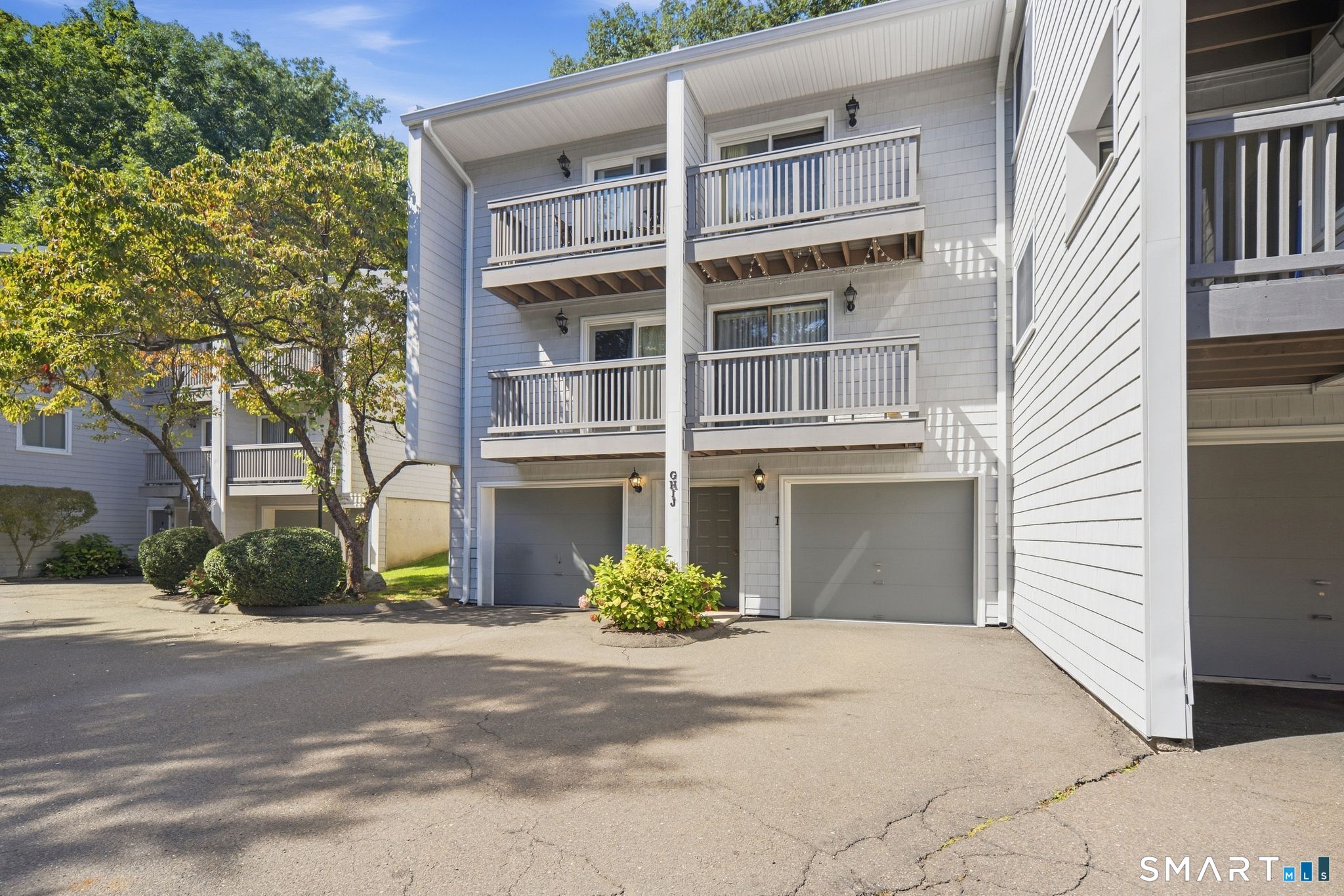 16 Rockmeadow Road, Unit I Norwalk, CT 06850 - Photo 21 of 22 Gallery Image 21