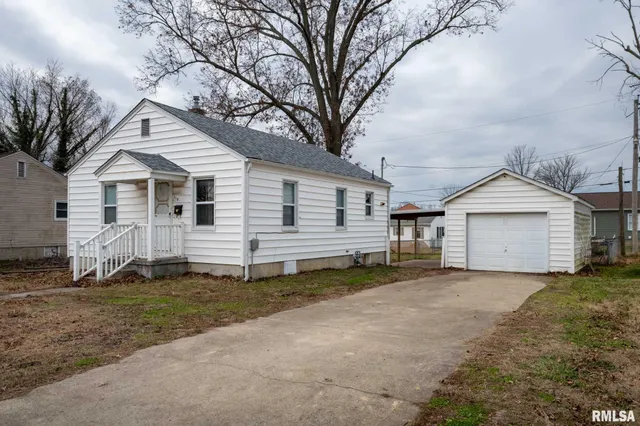 $79,500 | 318 South 3rd Street, Marion, IL 62959